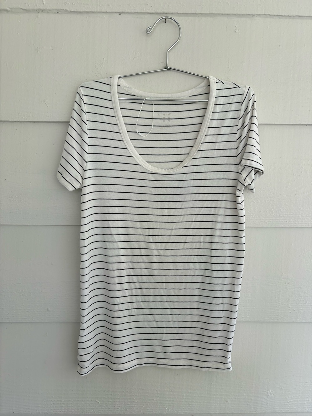A New Day Striped White Tee XS Minimalist Casual Short Sleeve Scooped Neck